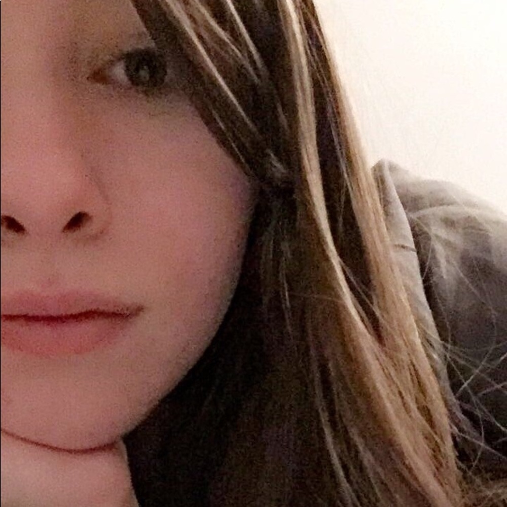 Meet your Posher, Kassandra - Picture 1 of 1